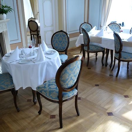 Dwor Kombornia - Folwark Extérieur photo