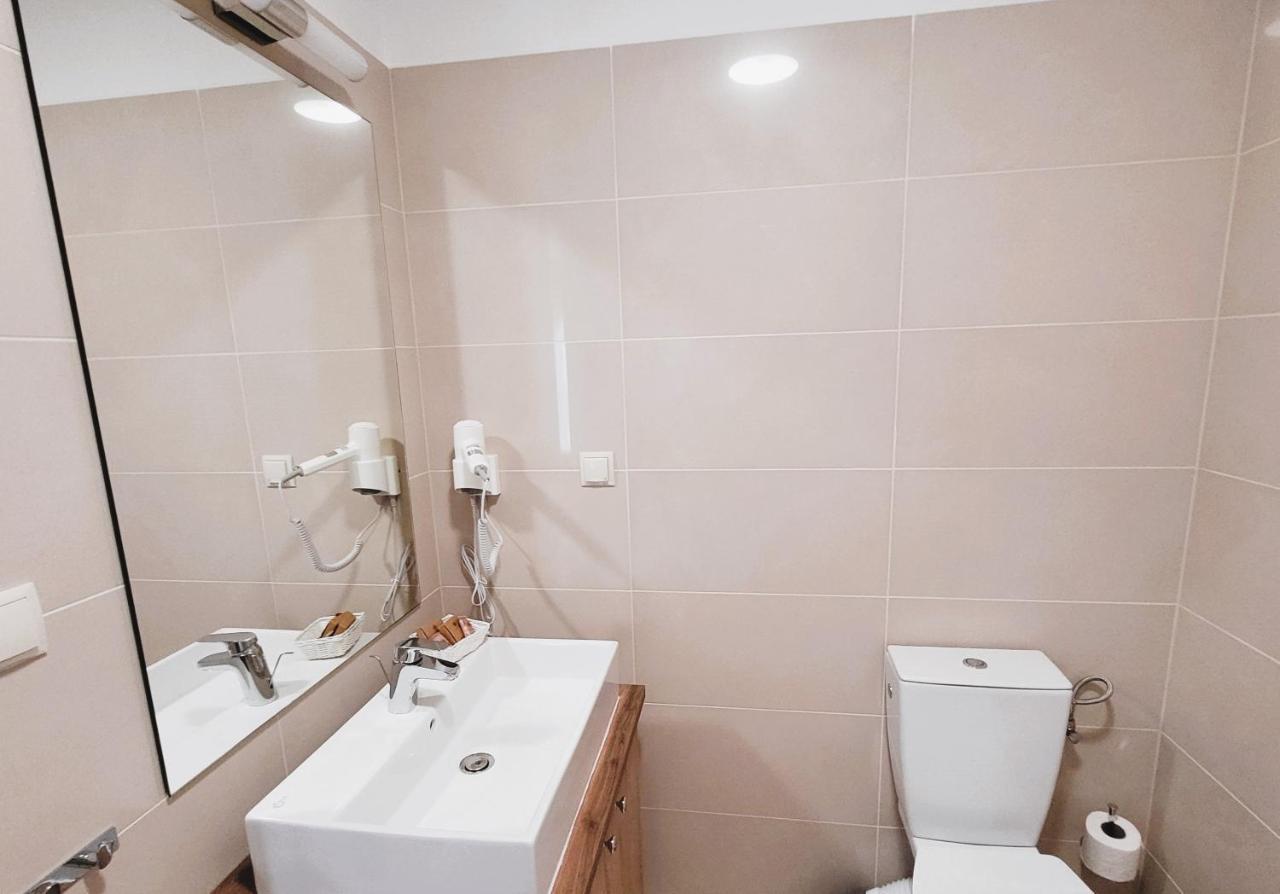 Dwor Kombornia - Folwark Extérieur photo