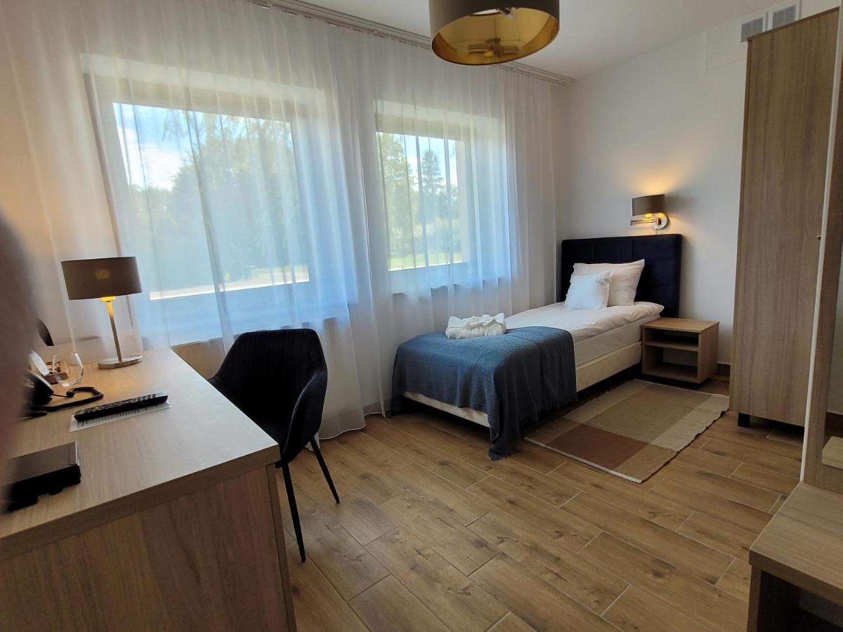 Dwor Kombornia - Folwark Extérieur photo